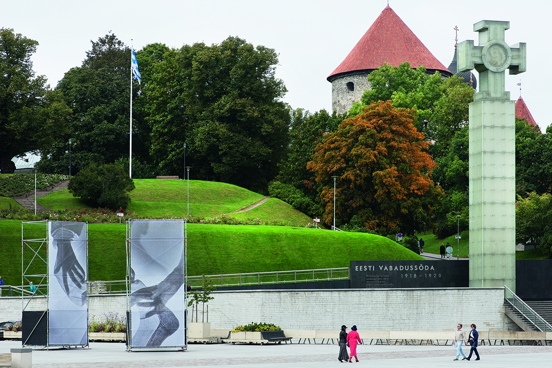 Installation on Freedom Square, Tallinn. Photo: Marge Monko